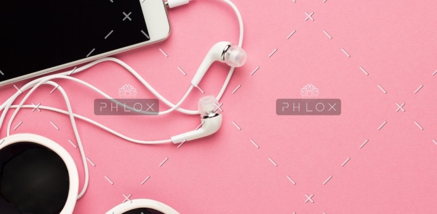 demo attachment 780 studio shot of white accessories on pink back 7e4jtgc@2x